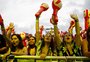 Com início dos shows, público lota arena em frente ao palco do Planeta Atlântida
