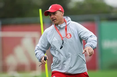 Ricardo Duarte / Inter,Divulgação Bruno Verri, Inter, Dunga<!-- NICAID(16387750) -->