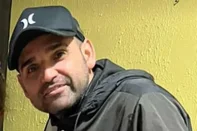 No RS, dois PMs seguem presos em caso de homicídio de homem jogado da ponte do GuaíbaSegundo a denúncia do MP, Vladimir Abreu de Oliveira, 41 anos, foi jogado por policiais militares na água em maio de 2024, após ser torturado e morto<!-- NICAID(15932078) -->