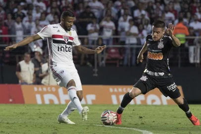 durante o jogo Sao Paulo/SP x Corinthians/SP realizado esta tarde no Morumbi, jogo de ida valido pelas finais do Campeonato Paulista 2019. Juiz: Juiz: Luiz Flavio de Oliveira - Sao Paulo/SP - Brasil - 14/04/2019. Foto: Â© Daniel Augusto Jr. / Ag. Corinthians<!-- NICAID(14038638) -->