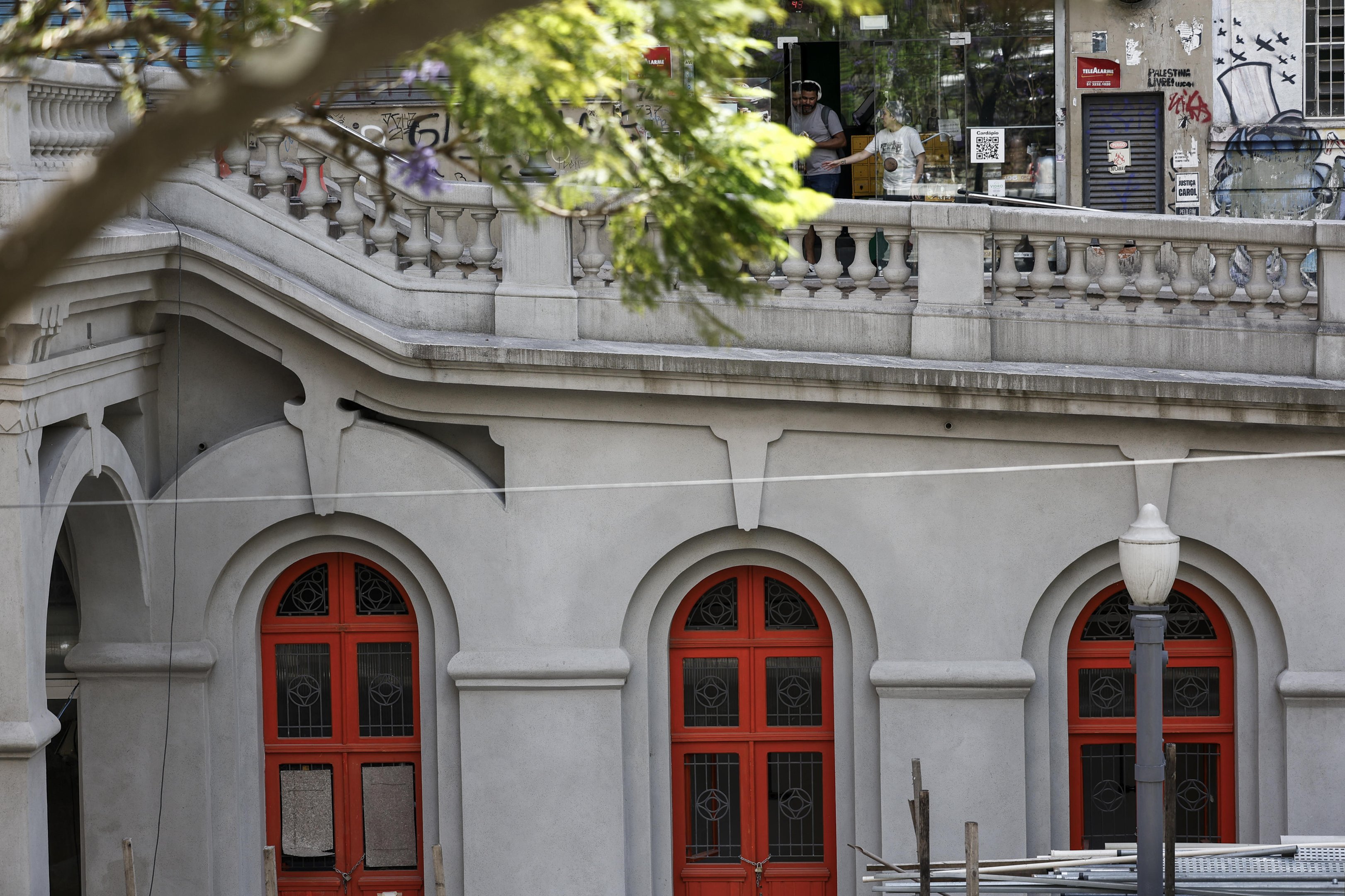 Empresas interessadas em assumir lojas do Viaduto Ot&aacute;vio Rocha j&aacute; podem enviar propostas &agrave; prefeitura; saiba as regras e os valores