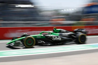 Kick Sauber's Brazilian driver Gabriel Bortoleto drives through the pit lane during the practice session of the Sao Paulo Formula One Grand Prix at the Jose Carlos Pace racetrack, aka Interlagos, in Sao Paulo, Brazil on November 7, 2025. (Photo by Miguel SCHINCARIOL / AFP)<!-- NICAID(16162827) -->