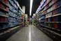 PORTO ALEGRE, RS, BRASIL - 06.04.2020 - Preços de produtos básicos no Supermercado Pezzi. (Foto: Jefferson Botega/Agencia RBS)<!-- NICAID(14470622) -->