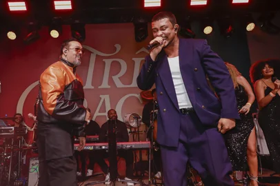 Xamã e Belo se apresentam na festa de Três Graças<!-- NICAID(16141790) -->