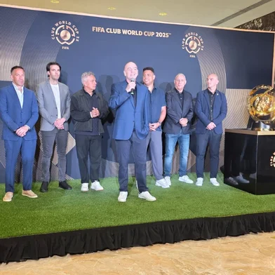 Tropa de choque de Gianni Infantino possui Del Piero, Kaká, Roberto Baggio, Ronaldo, Stoichkov e Cambiasso.