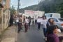 Protesto de moradores do bairro Cascata pedindo paz e justiça na comunidade.<!-- NICAID(15220122) -->