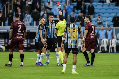 PORTO ALEGRE, RS, BRASIL, 26-05-2026: Grêmio vs Torque, na Arena, pela Sul-Americana 2026. Na foto, o jogador do Grêmio, Carlos Vinícius. Foto: Renan Mattos/Agência RBS<!-- NICAID(16293792) -->
