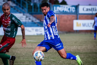O Esportivo iniciou sua caminhada na Divisão de Acesso do Campeonato Gaúcho 2025 com um empate em casa, 1 a 1.  A partida contra o União Frederiquense foi realizada na tarde de sábado (17), na Montanha dos Vinhedos, em Bento Gonçalves, marcando a estreia da equipe na competição estadual.<!-- NICAID(16040720) -->