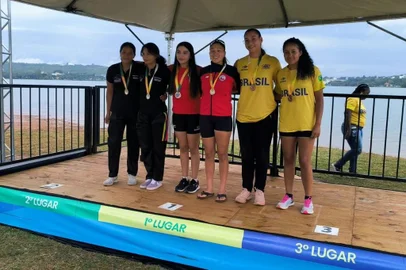 A equipe da Associação Caxiense de Esportes Náuticos (Acen/Prefeitura de Caxias do Sul) voltou com três medalhas do Campeonato Sul-Americano de Canoagem Velocidade, disputado na cidade de Lagoa Santa, em Minas Gerais. A competição reuniu atletas do Brasil, Argentina, Colômbia, Uruguai, Chile, Venezuela e Equador.<!-- NICAID(15557286) -->