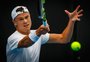 Holger Rune cai na estreia em Brisbane, atual campeão avança e Thompson bate Berrettini