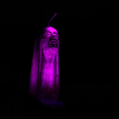 CAXIAS DO SUL, RS, BRASIL, 01/09/2025. Monumento Jesus Terceiro Milênio, em Caxias do Sul, ganha iluminação especial em alusão ao Setembro Roxo. O objetivo é chamar atenção sobre a doença fibrose cística. A iluminação especial é de 1º a 15 de setembro. A iniciativa é do Instituto Unidos pela Vida em parceria com associações de assistência e voluntários de todo o país. (Porthus Junior/Agência RBS)<!-- NICAID(16114777) -->