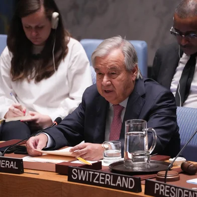 UN Secretary General António Guterres looks on at a Security Council meeting on the situation in the Middle East at the United Nations headquarters on October 2, 2024 in New York. UN Secretary-General Antonio Guterres called Monday for an end to the "sickening cycle of escalation" in the Middle East, where conflict rages between Israel, Iran and its allies, Hezbollah and Hamas. (Photo by Bryan R. SMITH / AFP)Editoria: WARLocal: United NationsIndexador: BRYAN R. SMITHSecao: diplomacyFonte: AFPFotógrafo: STR<!-- NICAID(15880699) -->