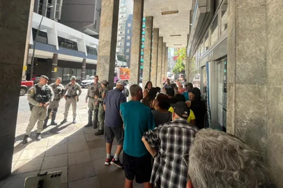 Sistema do INSS fica fora do ar pelo terceiro dia seguido <!-- NICAID(16219187) -->