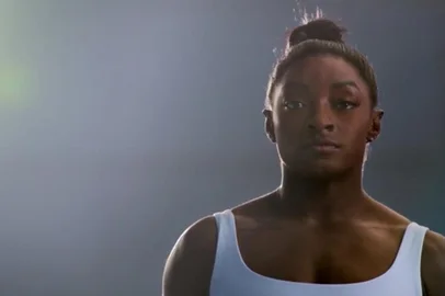 Simone Biles em cena de "O Retorno de Simone Biles" (2024).<!-- NICAID(15825933) -->