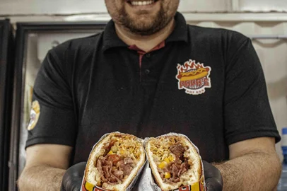 Rodrigo Fiorotti Milani, fundador da Papa’s Hot Dog, de Carlos Barbosa. <!-- NICAID(16019026) -->