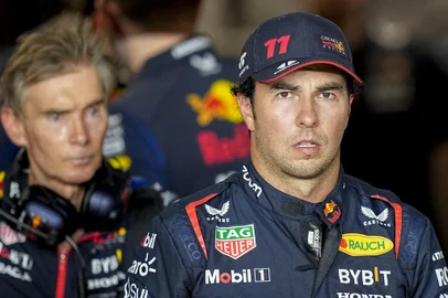 Red Bull Racing's Mexican driver Sergio Perez looks on during the qualifying session ahead of the Qatari Formula One Grand Prix at the Lusail International Circuit on October 6, 2023. (Photo by Ariel Schalit / POOL / AFP)Editoria: SPOLocal: LusailIndexador: ARIEL SCHALITSecao: world championshipFonte: POOLFotógrafo: STR<!-- NICAID(15568278) -->