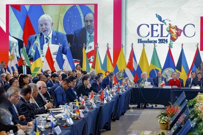 Presidente da RepÃºblica, Luiz InÃ¡cio Lula da Silva, durante sessÃ£o de Abertura da 9Âª ReuniÃ£o de CÃºpula de Chefes de Estado da CELAC.Banco Central de Honduras - SalÃ£o Dr. Juan Manuel GÃ¡lvez.Foto: Ricardo Stuckert / PR<!-- NICAID(16013713) -->