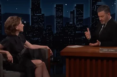Fernanda Torres participa no Jimmy Kimmel Live<!-- NICAID(15955432) -->
