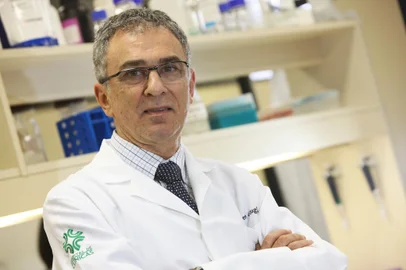 Médico geneticista Roberto Giugliani, cofundador da Casa dos Raros, professor da Faculdade de Medicina da UFRGS e médico do Hospital de Clínicas (HCPA)<!-- NICAID(15182769) -->