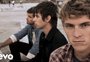 A triste história por trás de "Pumped Up Kicks", do Foster the People: entenda o significado da música e veja a tradução