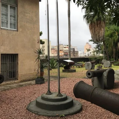 Estes são os verdadeiros canhões farroupilhas. Em 2022, Museu Júlio de Castilhos descobriu que fez uma troca na identificação dos canhões por muitos anos. Estes 3 eram identidicados como se fosse de um forte em Caçapava do Sul.<!-- NICAID(15299146) -->