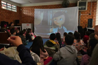 Casa Rosa Cine - Projeto de Cineclube<!-- NICAID(15881057) -->