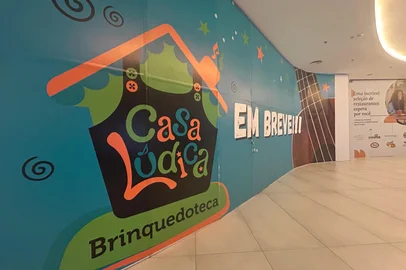 Lojas em obra no Pontal<!-- NICAID(16008854) -->