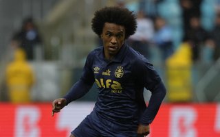 PORTO ALEGRE, RS, BRASIL, 28.09.2025: Confronto entre Grêmio vs Vitória, na Arena, pelo campeonato Brasileiro. Na foto, o jogador do Grêmio, Willian. Fotos: Jefferson Botega/Agencia RBSIndexador: jeff botega<!-- NICAID(16134348) -->