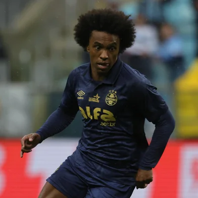 PORTO ALEGRE, RS, BRASIL, 28.09.2025: Confronto entre Grêmio vs Vitória, na Arena, pelo campeonato Brasileiro. Na foto, o jogador do Grêmio, Willian. Fotos: Jefferson Botega/Agencia RBSIndexador: jeff botega<!-- NICAID(16134348) -->