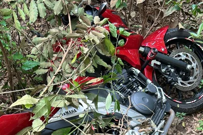 Dupla investigada por balear e roubar estudante de Direito na RS-239 é presa com moto da vítima <!-- NICAID(15861999) -->