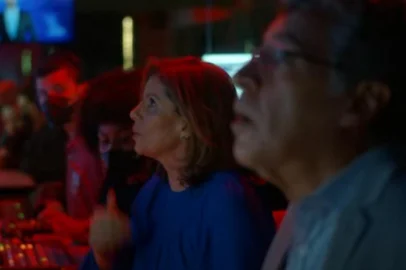 Trailer oficial O Debate<!-- NICAID(15162750) -->