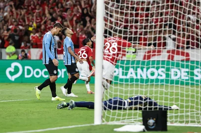 PORTO ALEGRE, RS , BRASIL, 25-01-2026: Internacional x Grêmio, clássico GRE-NAL número 449, válido pela quinta rodada do Gauchão 2026, realizado no estádio Beira-Rio. Foto: Renan Mattos/Agência RBS<!-- NICAID(16211516) -->