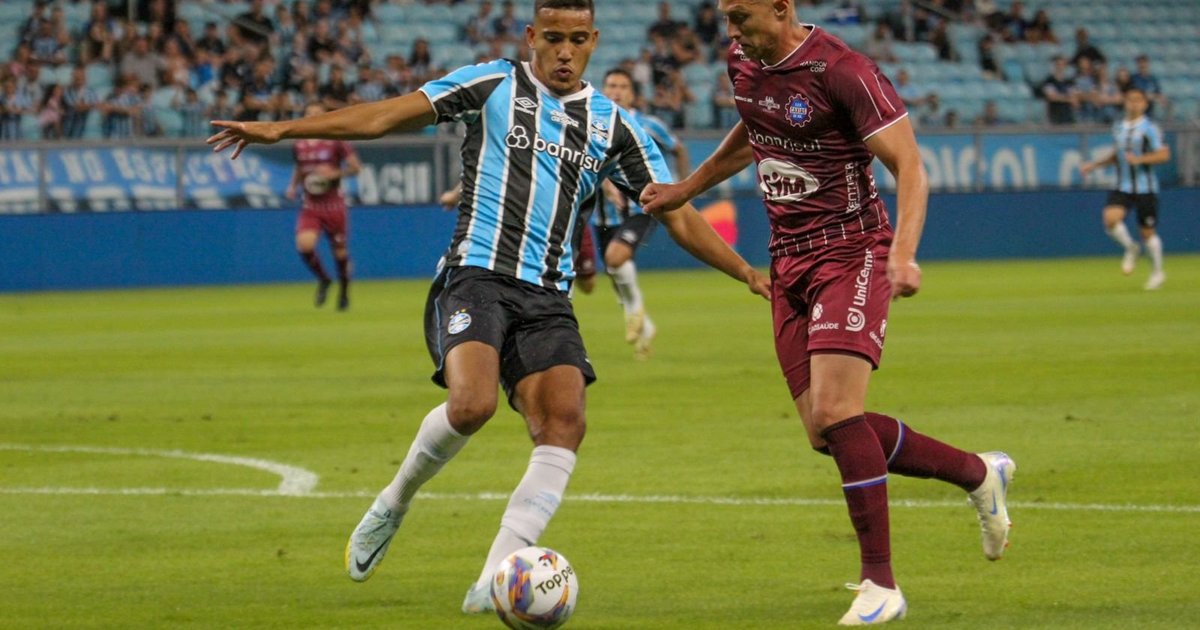 O debate que precisa ser feito após o pênalti reclamado pelo Caxias na derrota contra o Grêmio | GZH