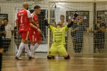 Festa da Sercesa em Pelotas na vitória por 4 a 2 sobre a ATF.