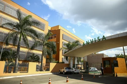 Marcelo Camargo / Agência Brasil/Divulgação Fachada do edifÃcio sede da Agência Nacional de Vigilância Sanitária (Anvisa).Sede da ANVISA - Foto: Marcelo Camargo/Agência Brasil/DivulgaçãoLocal: BrasiliaIndexador: Marcelo Camargo/Agência BrasilFotógrafo: Reporter Fotografico<!-- NICAID(15348865) -->