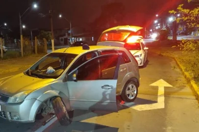 Homem é preso após roubo de veículos na Região Metropolitana<!-- NICAID(15679616) -->