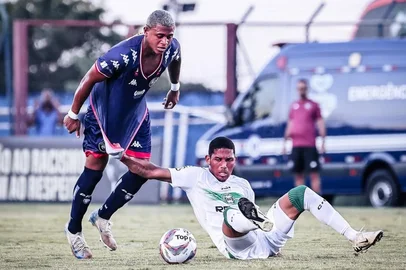 O Caxias continua em busca de reforços para a Série C do Campeonato Brasileiro. O atacante Guilherme Beléa, 23 anos, está próximo de ser confirmado como contratação para a disputa da competição nacional. <!-- NICAID(15999593) -->