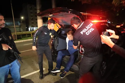 PORTO ALEGRE,RS,BRASIL.2025,05,16.Chegda d o Advogado Nardon, que estava foragido e foi em Mato Mato Grosso do SUl.(RONALDO BERNARDI/AGENCIA RBS).<!-- NICAID(16038625) -->
