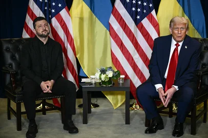 US President Donald Trump holds a bilateral meeting with Ukraine's President Volodymyr Zelensky on the sidelines of the United Nations General Assembly in New York City on September 23, 2025. (Photo by Brendan SMIALOWSKI / AFP)<!-- NICAID(16131075) -->