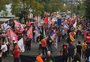 Manifestantes fazem Grito dos Excluídos na zona leste de Porto Alegre