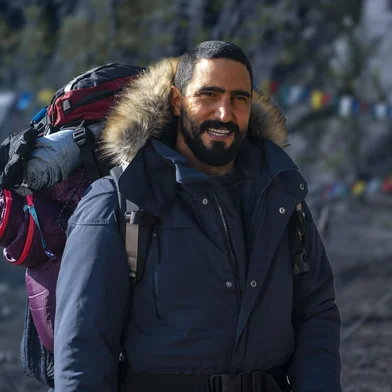 Heitor (Renato Goes) é  revelado vivo em um acampamento de peregrinos fora do Brasil.<!-- NICAID(16361213) -->