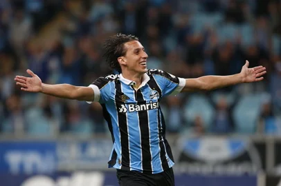PORTO ALEGRE, RS, BRASIL, 05/08/2019- Grêmio x Chapecoense jogo válido pela 13ª rodada do Brasileirão. (FOTOGRAFO: ANDRÉ ÁVILA / AGENCIA RBS)<!-- NICAID(14193998) -->
