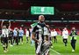 Como os brasileiros ajudaram o Newcastle a conquistar um título após 70 anos; assista ao podcast