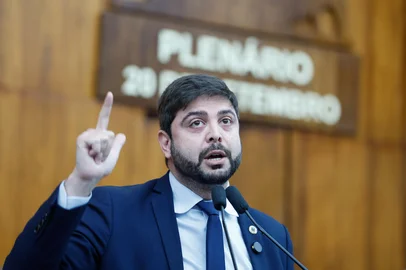 Deputado Felipe Camozzato (Novo)<!-- NICAID(16118305) -->