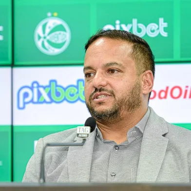 Apresentação do diretor-executivo do Juventude Júlio Rondinelli.<!-- NICAID(15400804) -->