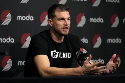 PORTLAND, OREGON - NOVEMBER 05: Acting head coach Tiago Splitter of the Portland Trail Blazers speaks to the media before the game against the Oklahoma City Thunder at Moda Center on November 05, 2025 in Portland, Oregon. NOTE TO USER: User expressly acknowledges and agrees that, by downloading and or using this photograph, User is consenting to the terms and conditions of the Getty Images License Agreement.   Soobum Im/Getty Images/AFP (Photo by Soobum Im / GETTY IMAGES NORTH AMERICA / Getty Images via AFP)<!-- NICAID(16161962) -->