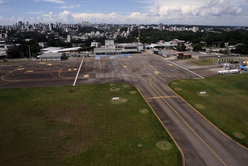 CAXIAS DO SUL, RS, BRASIL, 09/02/2021 - 1º Esquadrão Independente de Aviação, que tem sede em Caxias do Sul, completa 15 anos de atuação. A equipe é responsável por mais de 250 municípios da metade norte do RS. NA FOTO: fotos aéreas do aeroporto regional Hugo Cantergiani. (Marcelo Casagrande/Agência RBS)<!-- NICAID(14710370) -->