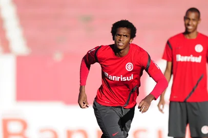 Treino do Inter. Na foto o jogador Jô. <!-- NICAID(8194389) -->