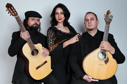 Grupo de fado Alma Lusitana. Na foto, Mauricio Montardo, Julia Machado, Jéferson Luz  <!-- NICAID(15489144) -->
