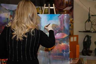 Nos dias 21 e 22 de março a artista de Marília Chartune de Santa Maria/RS estará pintando ao vivo na Galeria Arte Quadros. A entrada é franca e aberta a todos.<!-- NICAID(15707973) -->